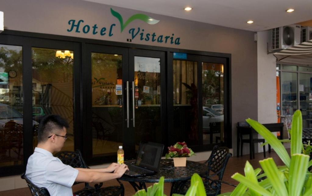 Hotel Vistaria Johor Bahru Exterior photo